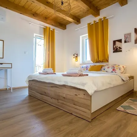 Villa AdAstra Malinska Esterno foto