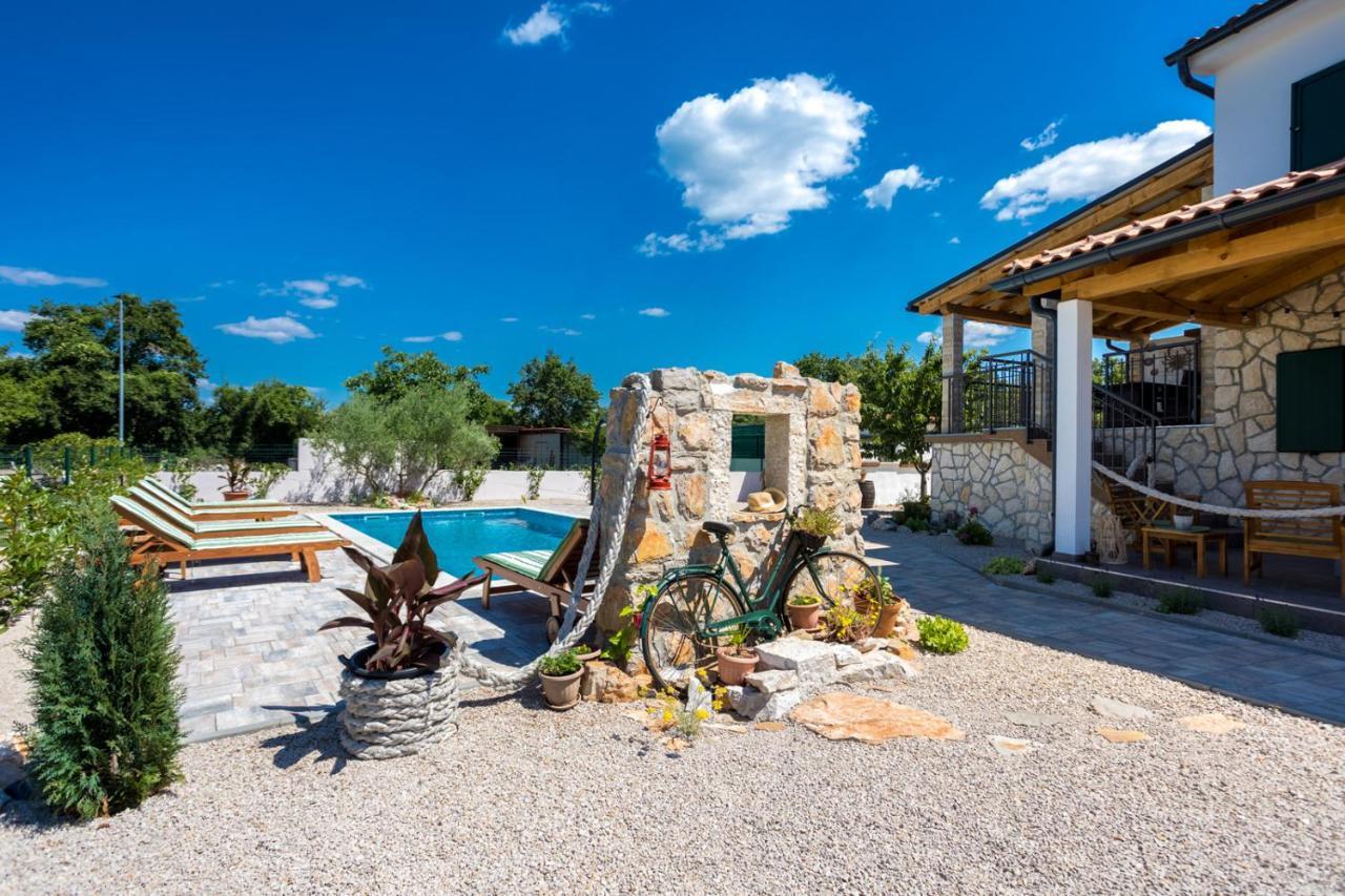 Villa Adastra
